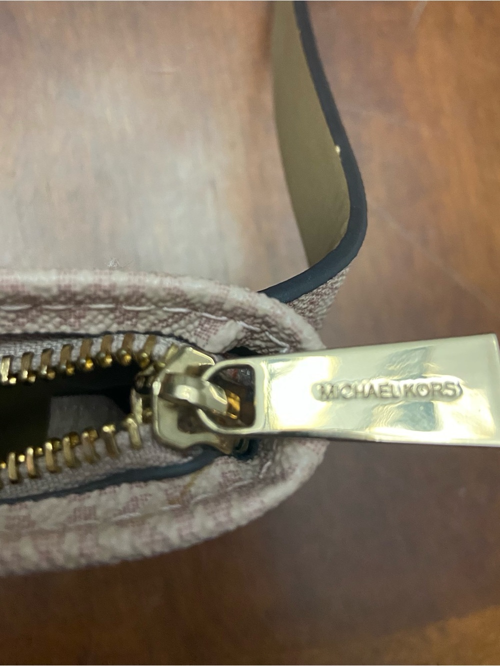 MICHAEL KORS Ballet Pink & Cream Signature Logo Center Stripe Belt Bag -M 29-32” - Picture 4 of 12
